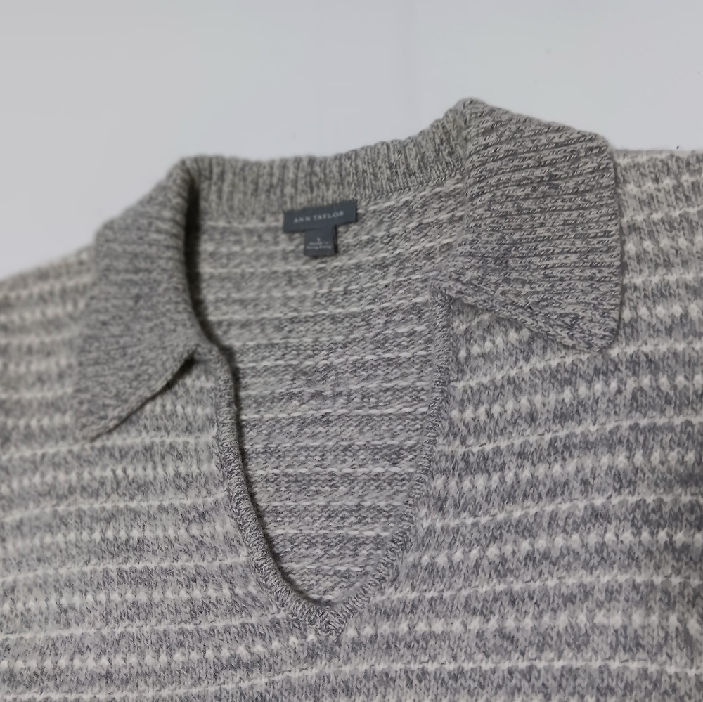 Ann Taylor Merino Wool blend Collared v neck Sweater. Ladies size L - Picture 4 of 8
